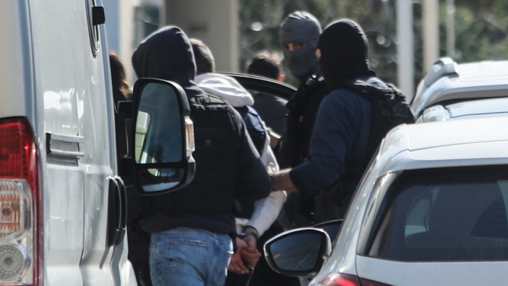 Greek Mafia: Ποινική δίωξη για 9 κακουργήματα και 7 πλημμελήματα στους δύο συλληφθέντες