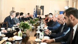 Οικονομία: Η εκεχειρία στην Μέση Ανατολή ανοίγει τον δρόμο για το “πακέτο” της ΔΕΘ – Τον Αύγουστο οι ανακοινώσεις της κυβέρνησης