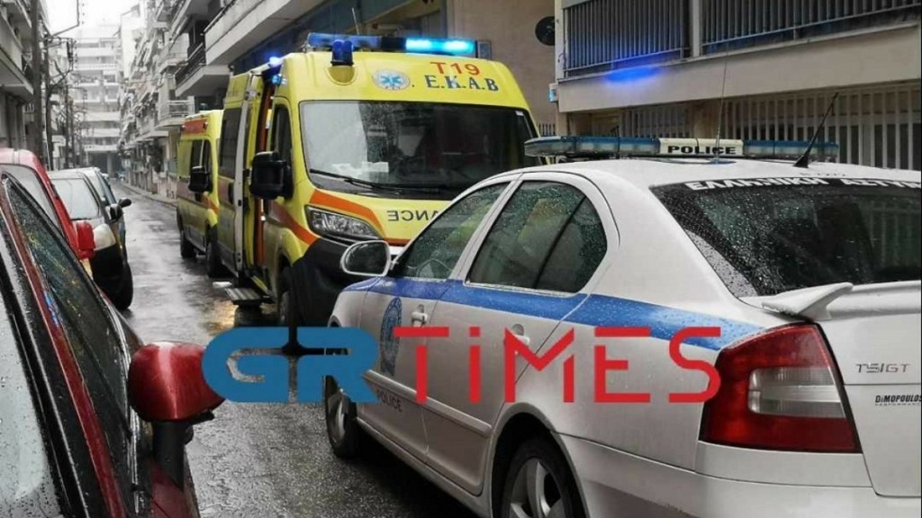 Θεσσαλονίκη: Σφοδρή σύγκρουση οχημάτων – Στο νοσοκομείο οι οδηγοί – Τους απεγκλώβισε η Πυροσβεστική 