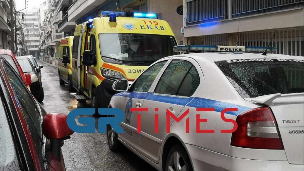 Θεσσαλονίκη: Σφοδρή σύγκρουση οχημάτων – Στο νοσοκομείο οι οδηγοί – Τους απεγκλώβισε η Πυροσβεστική