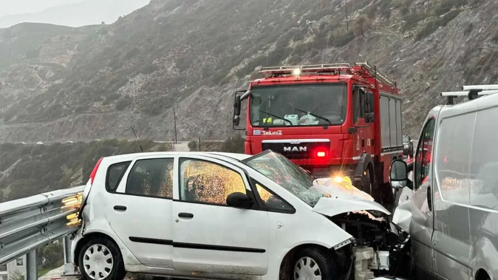 Τροχαίο στην Ιεράπετρα: Πέθανε η γιαγιά και το 2χρονο αγοράκι δίνει μάχη για τη ζωή του