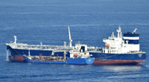 Ναυτική δύναμη της ΕΕ εγγυάται την ασφάλεια ελληνόκτητου δεξαμενόπλοιου που δέχθηκε επίθεση από πειρατές στον Κόλπο του Άντεν