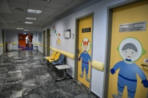 Κρίσιμες ώρες για το 6χρονο παιδί που είναι διασωληνωμένο στη ΜΕΘ – Διαγνώστηκε με εγκεφαλίτιδα