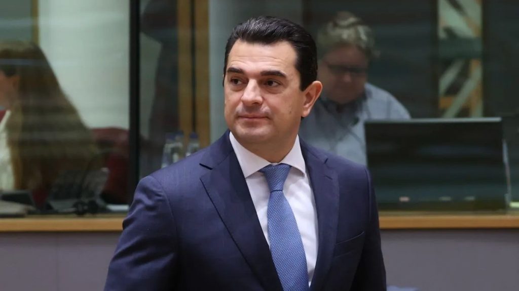 Σκρέκας: “Ο Άγνωστος Στρατιώτης αποτελεί εθνικό σύμβολο, πρέπει να αποπνέει σεβασμό”