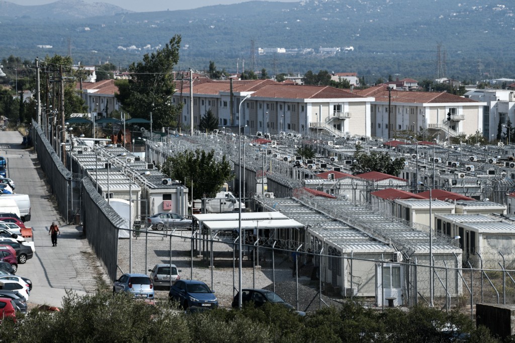 Αμυγδαλέζα: Επεισόδια στο κέντρο κράτησης αλλοδαπών – Δυο τραυματίες