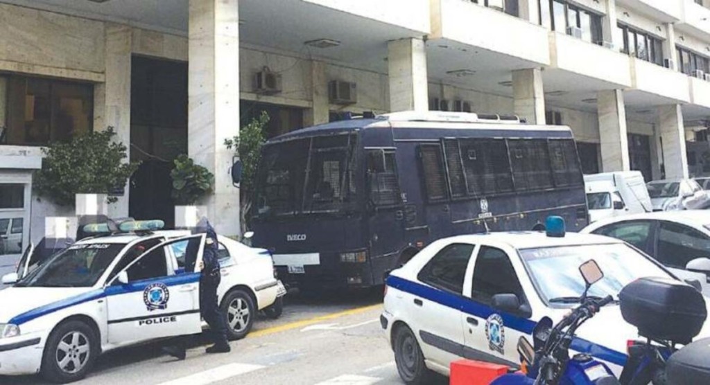 Πάτρα: Δάγκωσε αστυνομικό γιατί αρνούνταν να τον συλλάβει – Απίστευτο περιστατικό