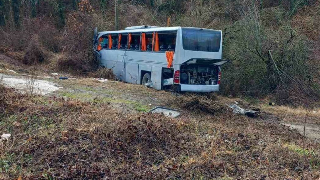 Βουλγαρία: Σοκάρουν οι μαρτυρίες επιβατών του λεωφορείου μετά το τροχαίο – «Ουρλιάζαμε, επικρατούσε πανικός»