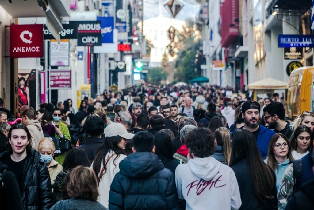 Εορταστικό ωράριο: Οι ώρες λειτουργίας καταστημάτων και σούπερ μάρκετ την Κυριακή 29/12