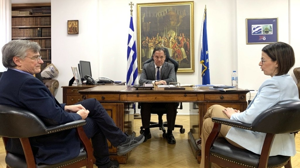 Έκτακτη σύσκεψη Γεωργιάδη, Τσιόδρα και Αγαπηδάκη για την πορεία κορονοϊού