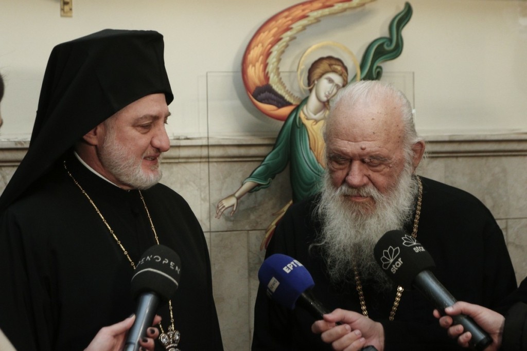 Ιερώνυμος για παιδιά ομόφυλων ζευγαριών: Θα περιμένουμε να μεγαλώσουν και εφόσον το επιθυμούν θα βαπτιστούν