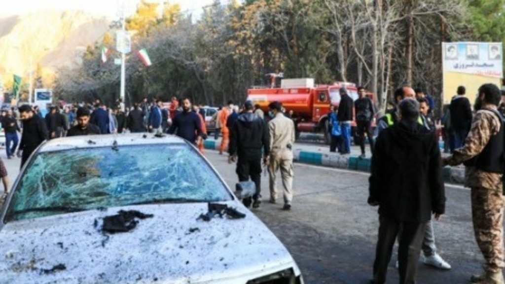 Το Ισλαμικό Κράτος ανέλαβε την ευθύνη για την πολύνεκρη επίθεση σε νεκροταφείο του Ιράν