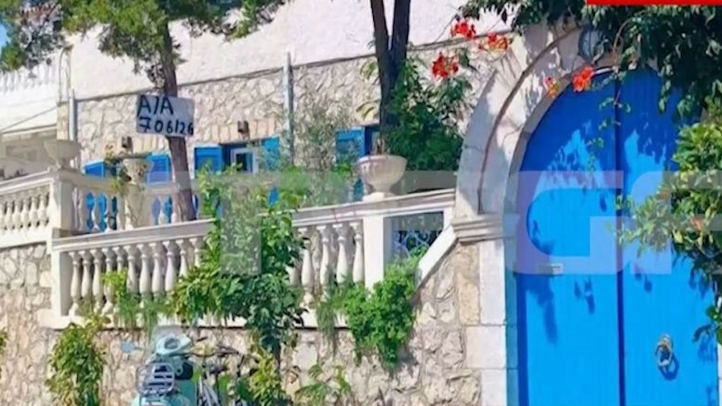Αυτή είναι η βίλα του Κασσελάκη στις Σπέτσες που θα φιλοξενήσει 36 βουλευτές του ΣΥΡΙΖΑ για τριήμερο