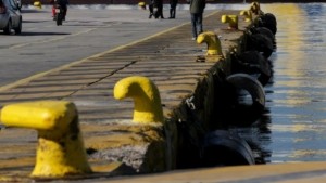 Ισχυροί άνεμοι δυσχεραίνουν τα ακτοπλοϊκά δρομολόγια σε όλη τη χώρα