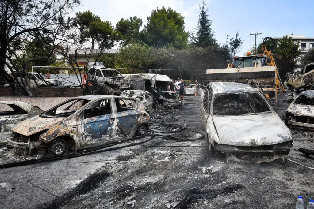 Μάτι: «Οι αρμόδιοι επέδειξαν υβριστική συμπεριφορά στους νεκρούς» ανέφερε μάρτυρας