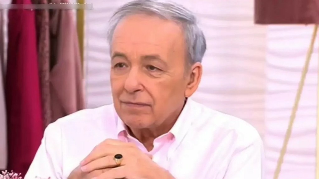 Ανδρέας Μικρούτσικος: Τέλος η συνεργασία με τον Κώστα Τσουρό – Θα εμφανίζεται μόνο στην Φαίη Σκορδά