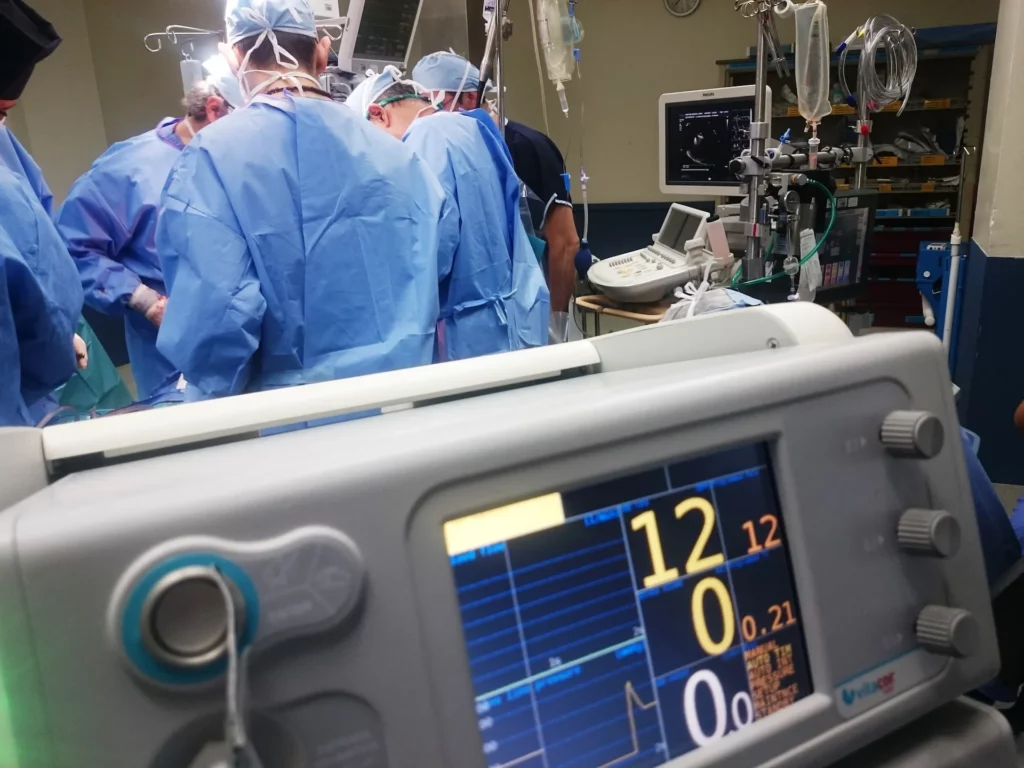 Εξιτήριο για την 23χρονη Ελένη που υπεβλήθη στην πρώτη μεταμόσχευση ήπατος από ζώντα δότη