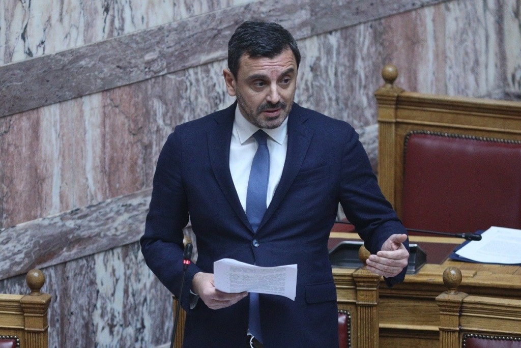 Νικολακόπουλος: «Η αστυνομία παρεμβαίνει όπου χρειάζεται προς όφελος του πολίτη και εγγυάται την ασφάλεια όλων των δημοσίων κτιρίων»