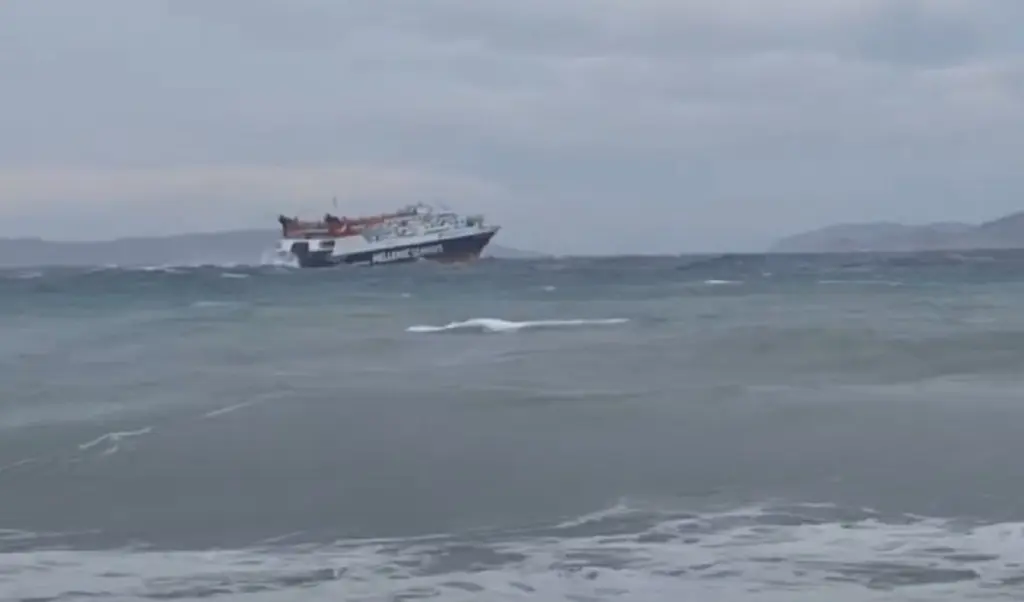 Skiathos Express: Μάχη με τα κύματα μετά την αναχώρηση του από την Σκόπελο