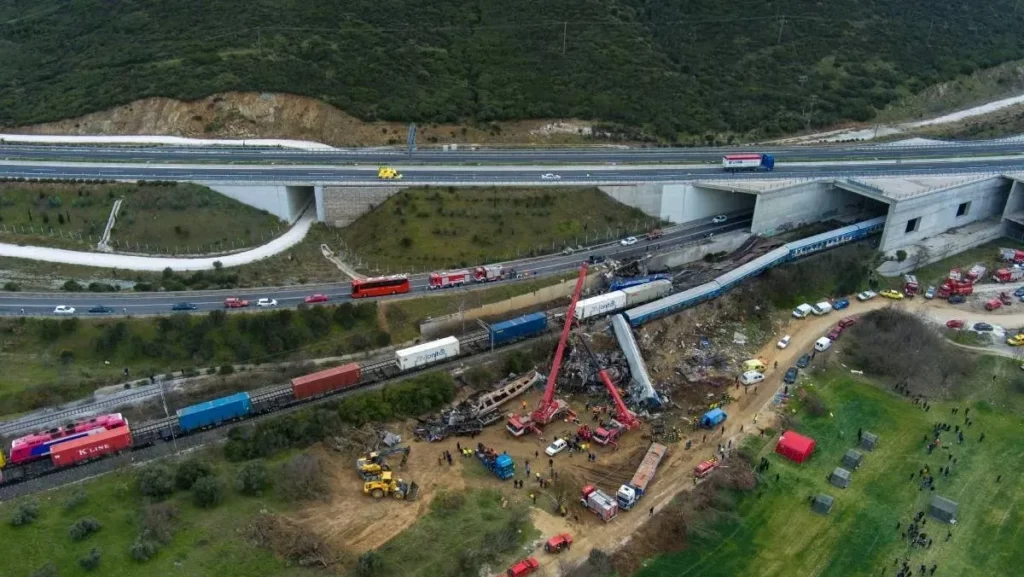 Τέμπη: Ο ΕΟΔΑΣΑΑΜ αφαιρεί την αναφορά σε πυρόσφαιρα από το πόρισμά του – Αναλυτικά η επίσημη ανακοίνωση