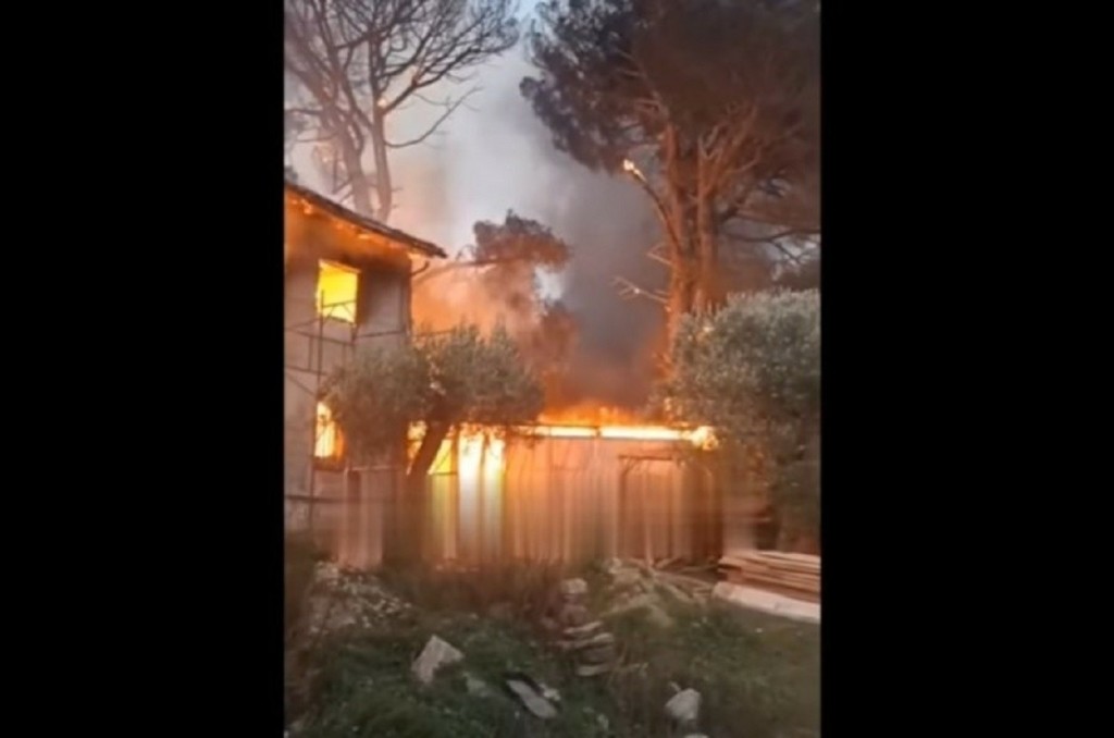 Φωτιά σε κελί της μονής Σταυρονικήτα του Αγίου Όρους