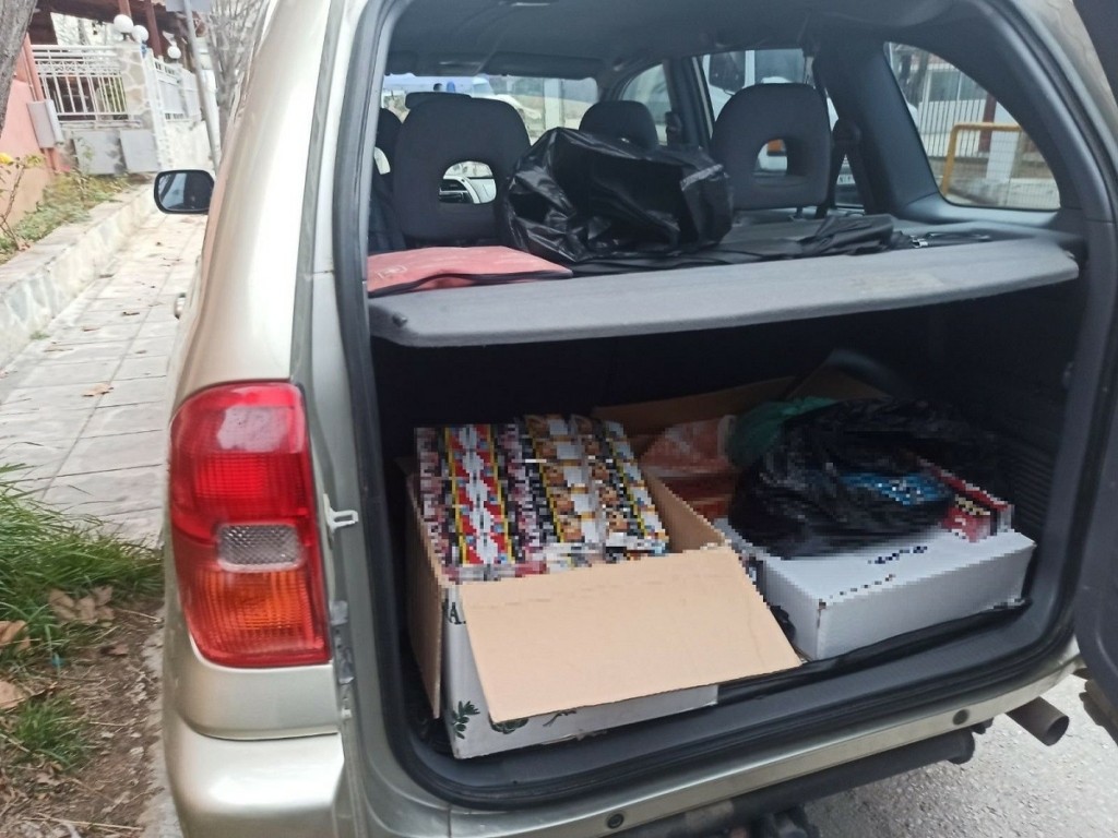 Θεσσαλονίκη: Συνελήφθη 56χρονος με όπλα, σφαίρες και λαθραία τσιγάρα