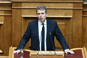 Χρυσοχοΐδης για την τροπολογία για τον Άγνωστο Στρατιώτη: Στα ιερά και τα κοινά οφείλουμε το μέγιστο σεβασμό