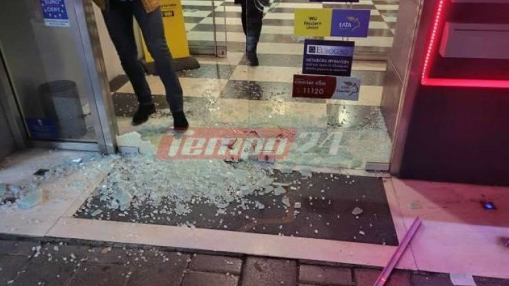 Πάτρα: Νέα πορεία αντιεξουσιαστών – Προκάλεσαν εκτεταμένες ζημιές σε καταστήματα
