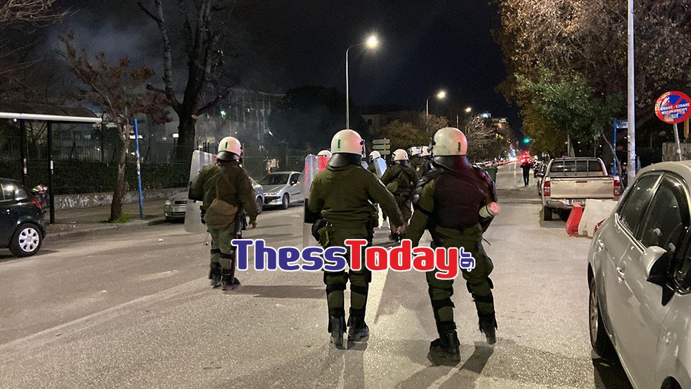 Θεσσαλονίκη: Επεισόδια μετά την πορεία για την εκκένωση της κατάληψης στη Νομική του ΑΠΘ