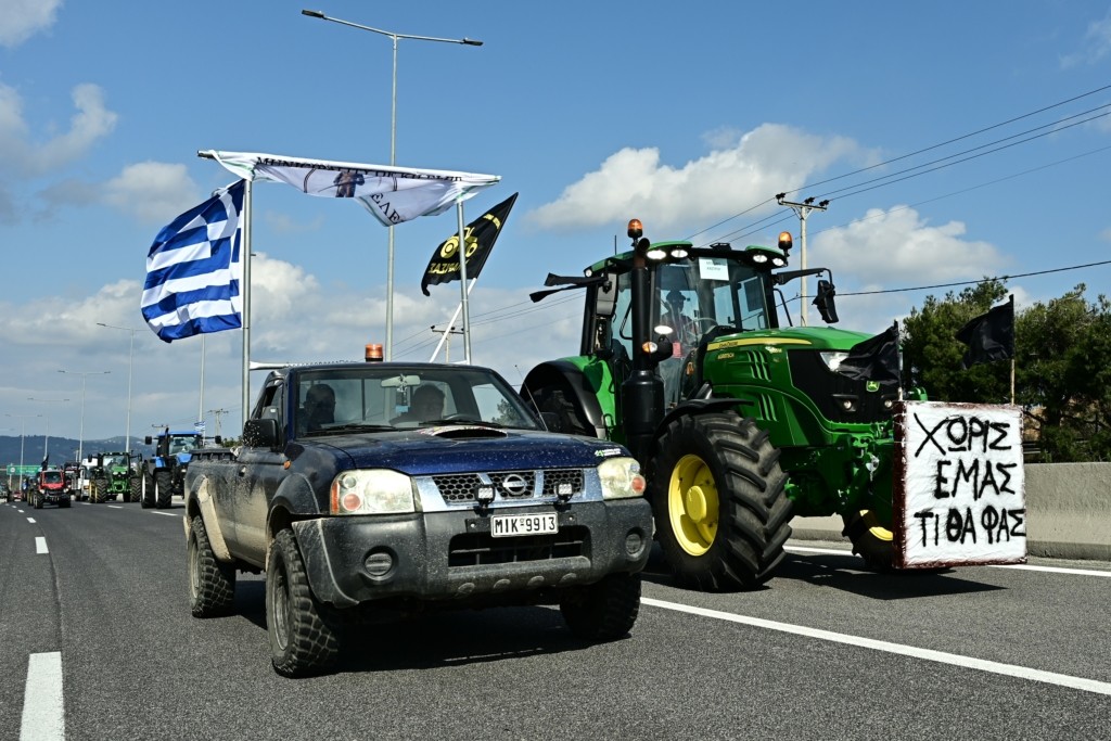 Έβρος: “Μπλόκο” των αγροτών στον κόμβο Καστανεών – Ποια τα αιτήματα τους
