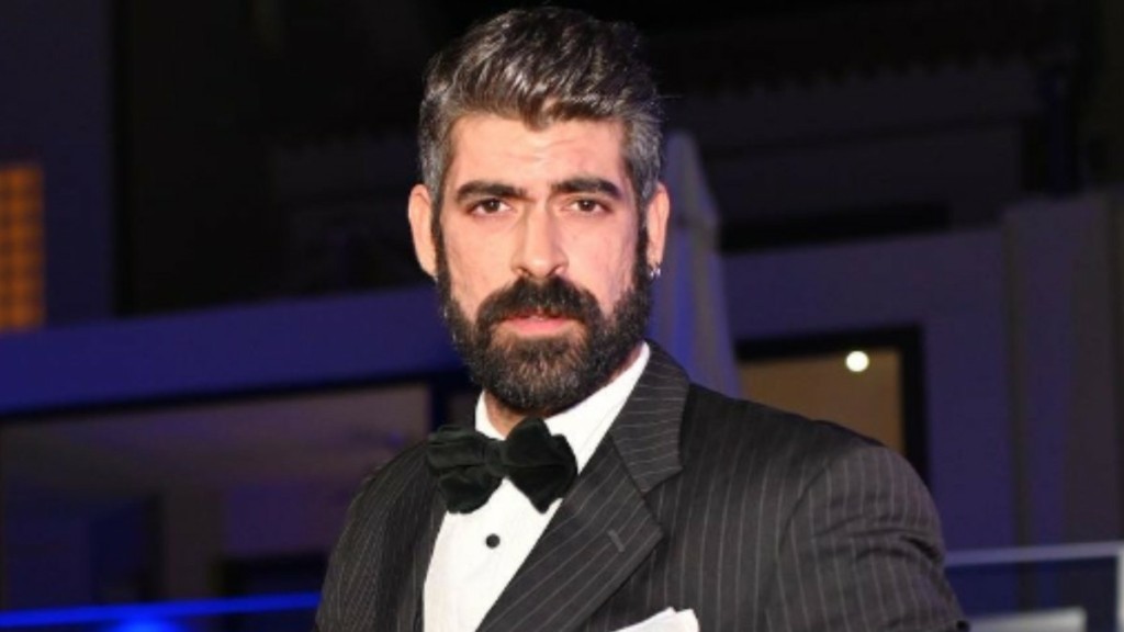 Μανώλης Κλωνάρης: Το βιογραφικό του ταλαντούχου ηθοποιού και σκηνοθέτη