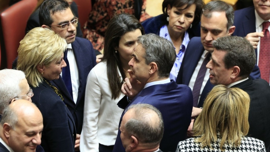 Πως η κοινοβουλευτική Ομάδα της ΝΔ θα πιάσει και πάλι… 158