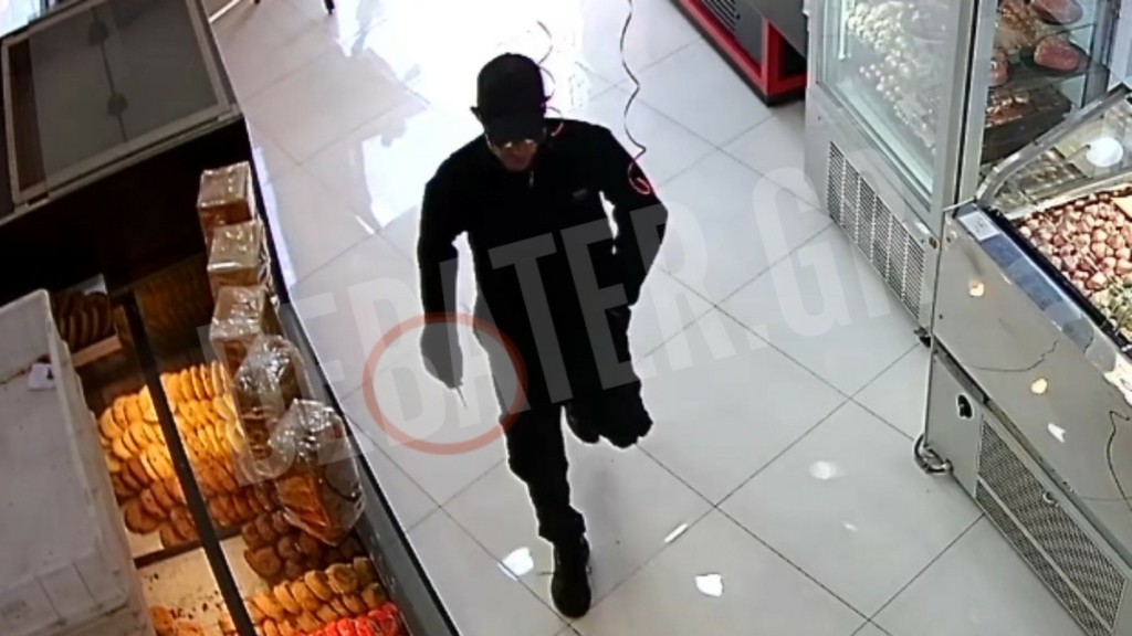 Δάφνη: Ληστής εισβάλλει απογευματινές ώρες σε φούρνο με μαχαίρι -Δείτε βίντεο