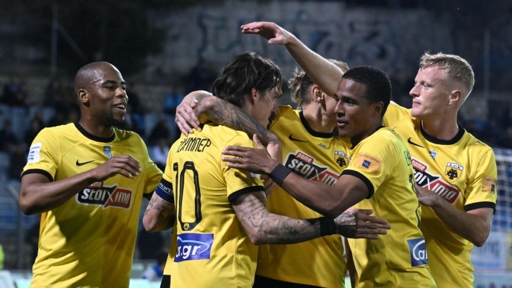 «Αεράτη» η ΑΕΚ πέρασε (3-1) από την Λαμία