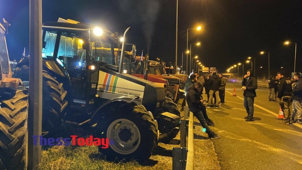 Αποκλεισμός της Εγνατίας οδού από μπλόκα αγροτών σε Χαλκιδική και Ημαθία