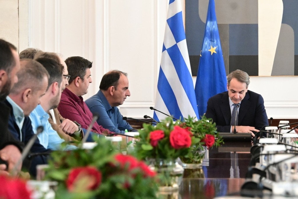 Διχασμένοι οι αγρότες μετά την πρόταση Μητσοτάκη – Η δεύτερη συνάντηση για τη Θεσσαλία και η κάθοδος στην Αθήνα