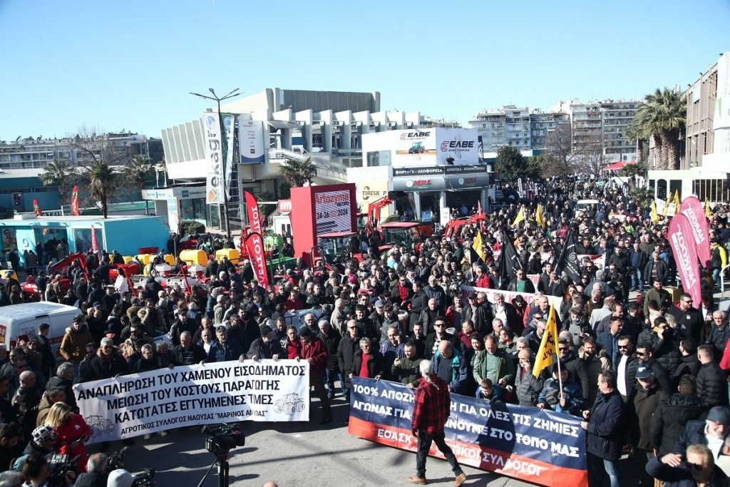 Βροντερό παρών από τους αγρότες στο συλλαλητήριο στην Agrotica – «Η ώρα της συναίνεσης και του διαλόγου» είπε ο Αυγένακης