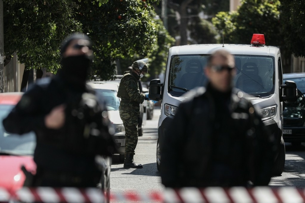 «Άρωμα γυναίκας» στις συλλήψεις της Αντιτρομοκρατικής -Ο οπλουργός της αεροπορίας και ο πυροβολητής του στρατού