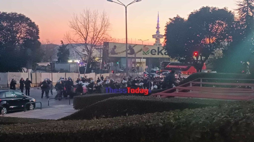 Θεσσαλονίκη: Αστυνομικοί μπήκαν μέσα στο ΑΠΘ – Τέλος η κατάληψη στην Πρυτανεία