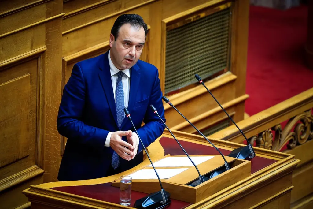 Δημήτρης Παπαστεργίου: Προσοχή στα παραπλανητικά emails που δεν είναι επίσημη σελίδα του κράτους