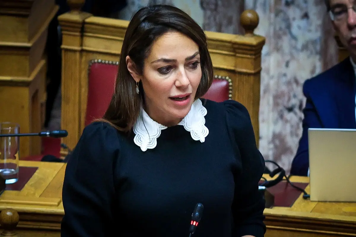 Δόμνα Μιχαηλίδου: Η κυβέρνηση βρίσκεται έμπρακτα δίπλα στον εργαζόμενο