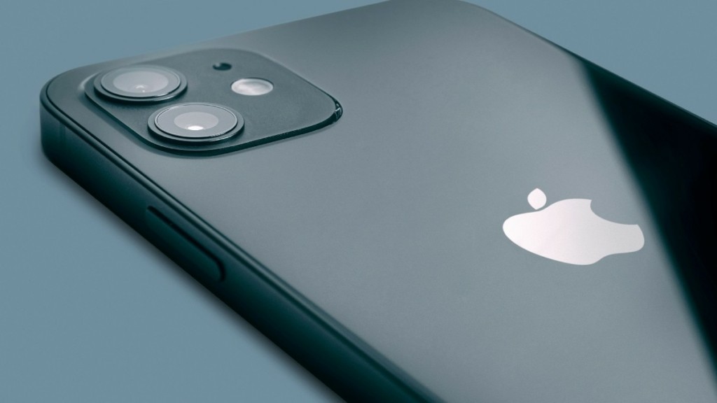 Γιατί δεν πρέπει ποτέ να βάλετε το iPhone μέσα στο ρύζι αν βραχεί