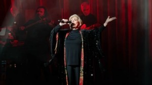 Μαρινέλλα: Η Ελλάδα αποχαιρετά τη μεγάλη κυρία του τραγουδιού (Βίντεο)