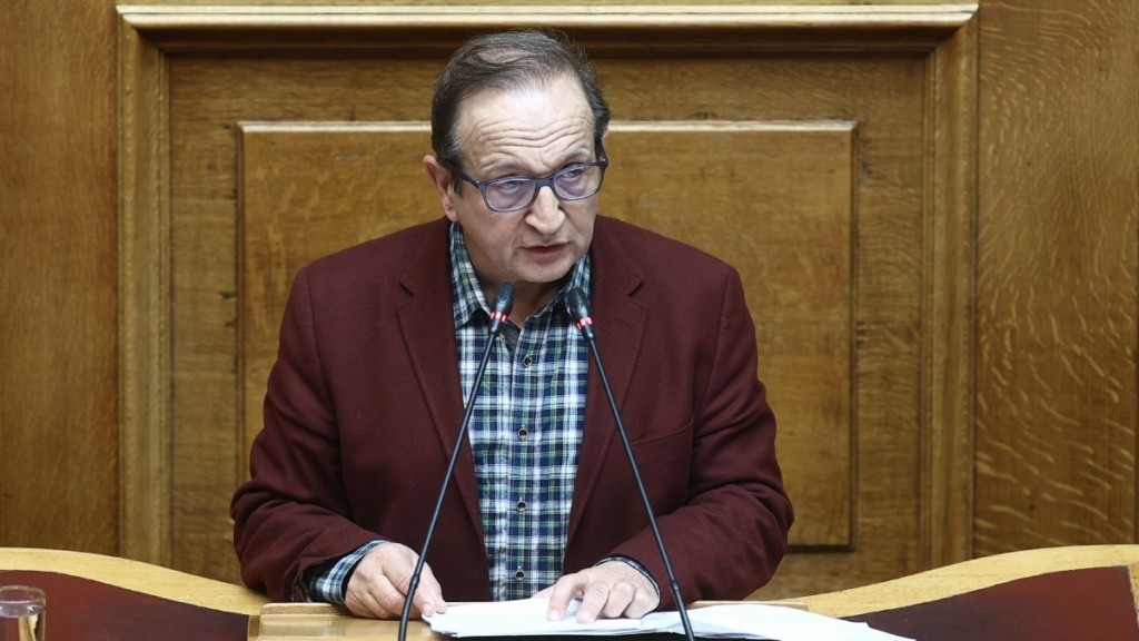 Οι πρώτες δηλώσεις του Σπύρου Μπιμπίλα μετά την ομιλία του στη Βουλή και το νομοσχέδιο για τα ομόφυλα ζευγάρια