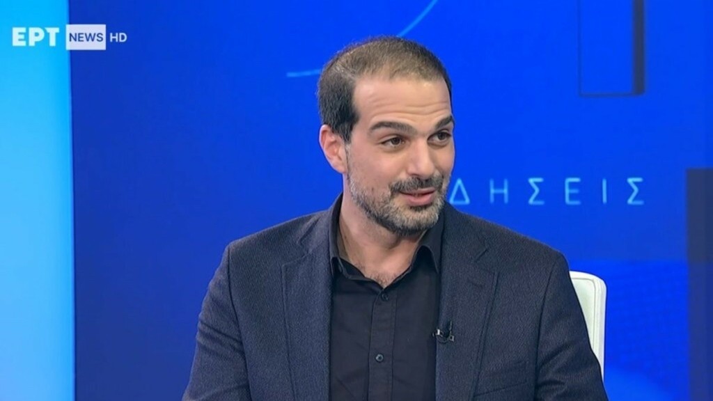 Σακελλαρίδης στην ΕΡΤ: «Με θλίβουν όσα συμβαίνουν στον ΣΥΡΙΖΑ – Μαύρη τρύπα που ρουφάει την αξιοπρέπεια του κόσμου της Αριστεράς»