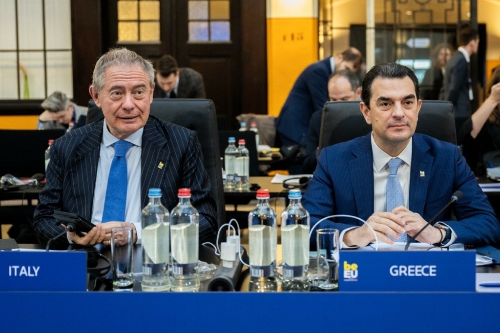 Σκρέκας: «Στρατηγική αυτονομία της ΕΕ με ενιαία βιομηχανική πολιτική»