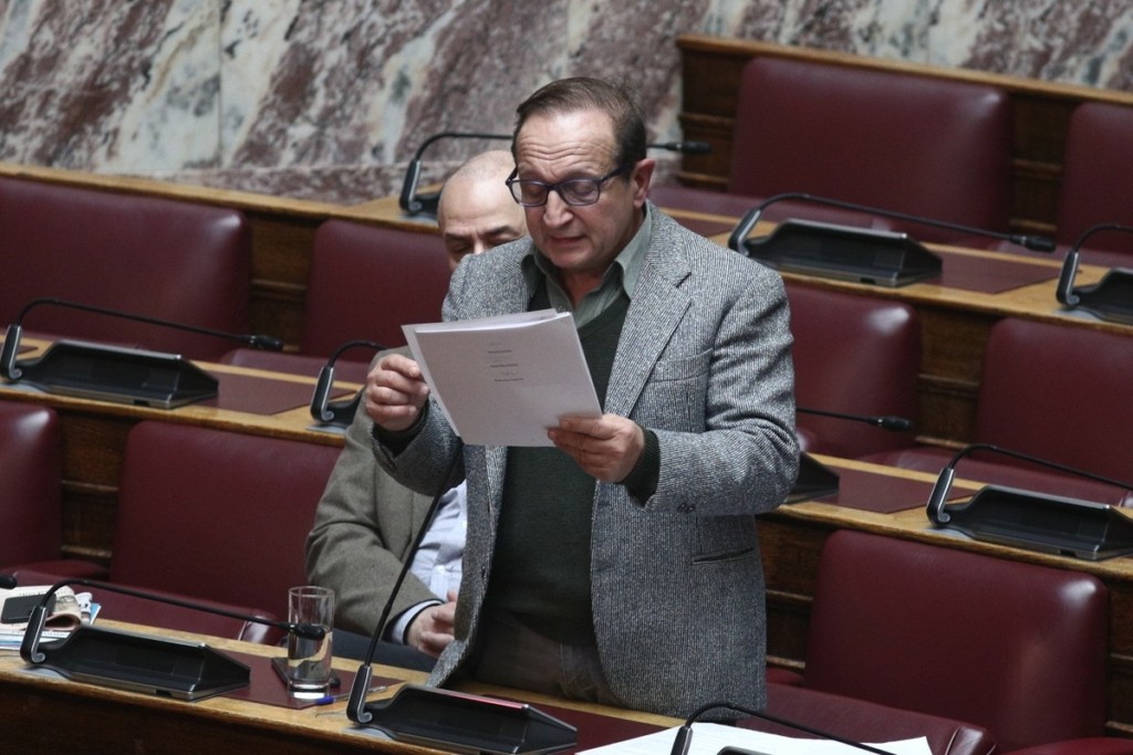 Πλεύση Ελευθερίας-Μπιμπίλας: Υπέρ της υιοθεσίας και τεκνοθεσίας από ομόφυλα ζευγάρια