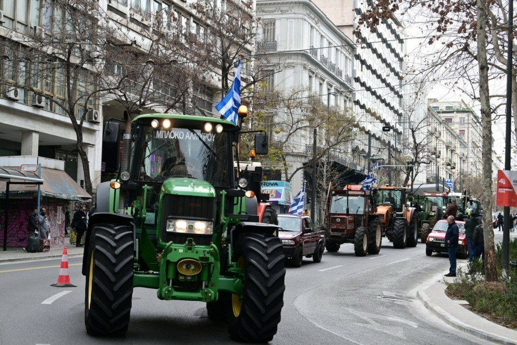 Βγάζουν τα τρακτέρ στους δρόμους οι αγρότες της Λάρισας – Ετοιμάζεται μπλόκο στον κόμβο της Γυρτώνης