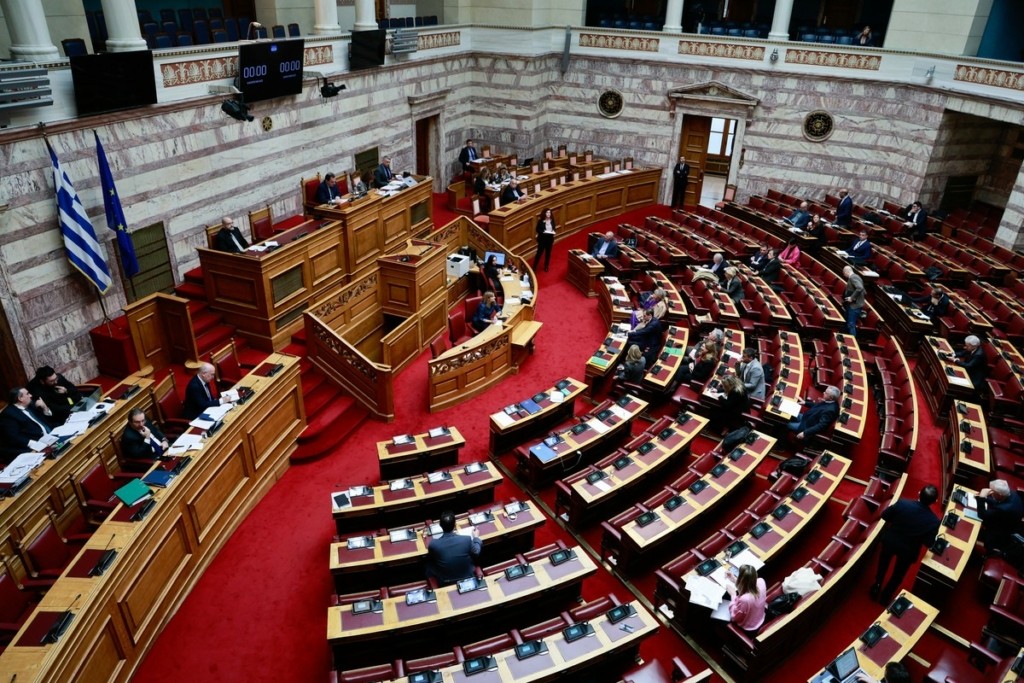 Βουλή: Καθυστέρηση στην ονομαστική ψηφοφορία λόγω Πλεύσης Ελευθερίας