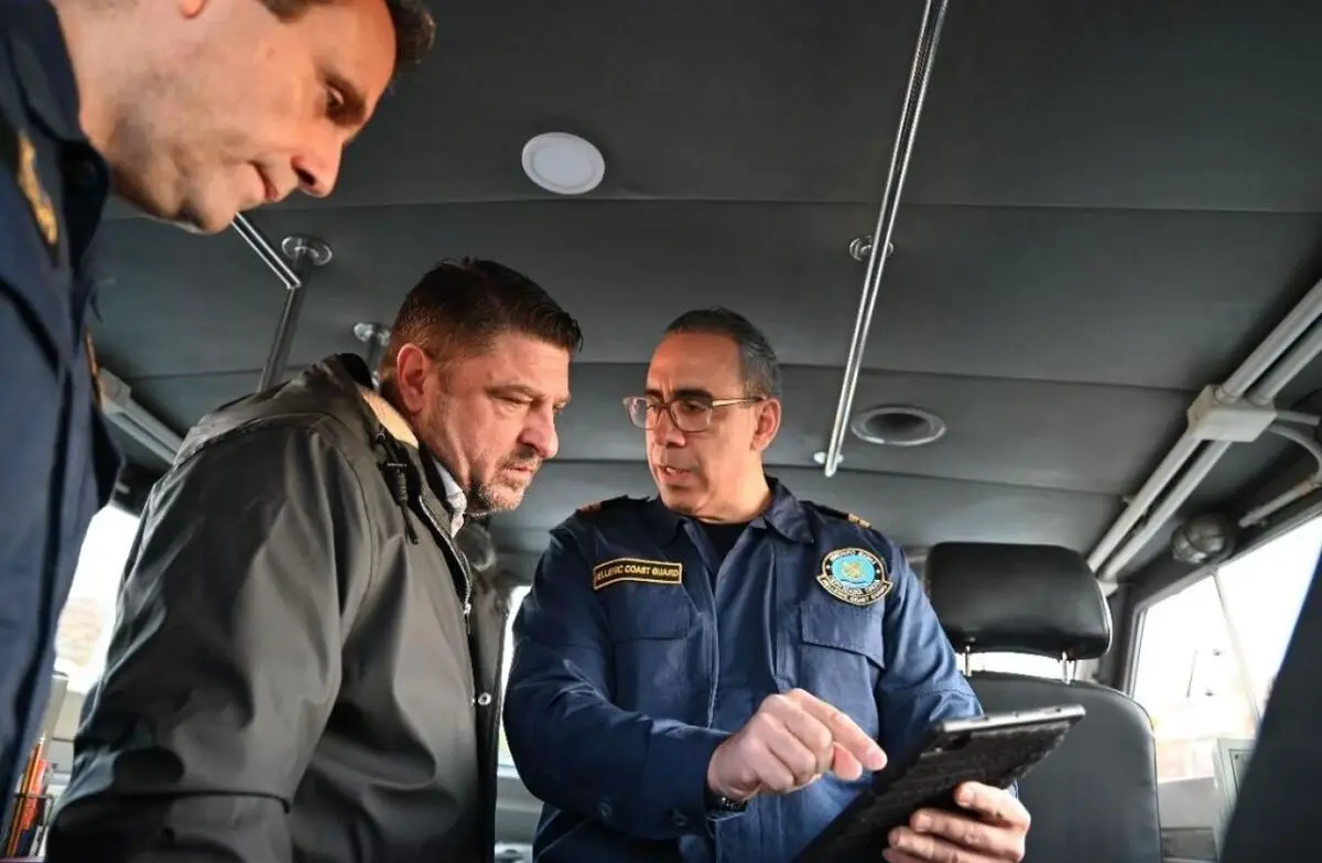 Αυτοψία Χαρδαλιά στο σημείο που έγινε η δολιοφθορά στον αγωγό ύδρευσης της Αίγινας: Δεν θα αφήσουμε τίποτα στην τύχη του