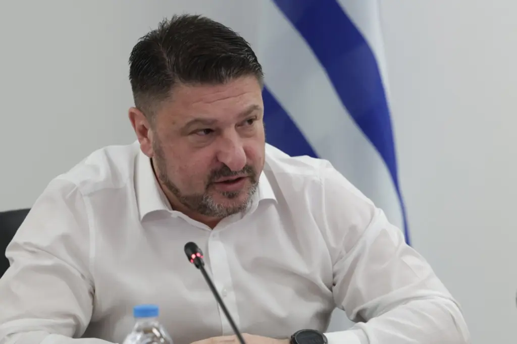 Πραγματοποιήθηκε η σύσκεψη για την αποκατάσταση της ζημιάς στον υποθαλάσσιο αγωγό της Αίγινας